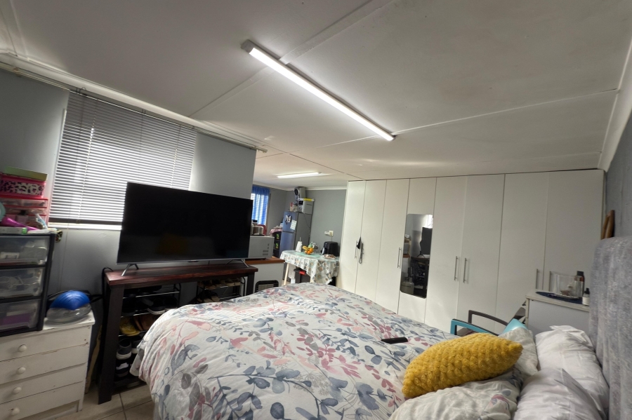2 Bedroom Property for Sale in Kensington Western Cape